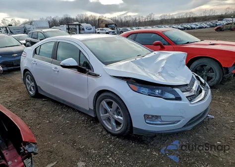 2015 Chevrolet Volt z USA, uszkodzony, nr VIN 1G1RA6E44FU109106